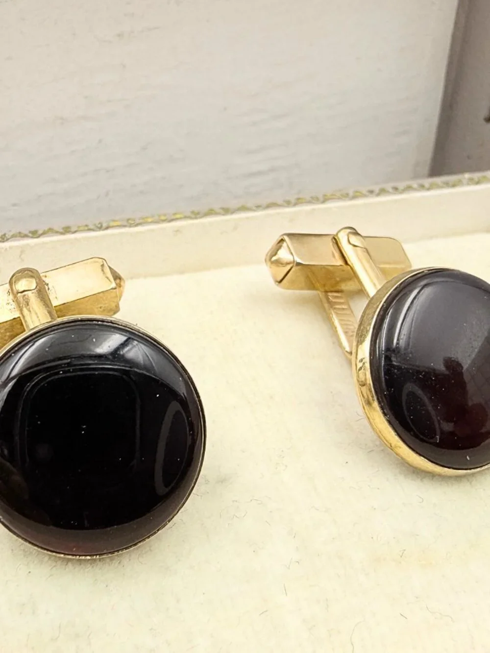 Swank Signed MCM Round Cranberry Red Glass Minimalist Gold Plated Cufflinks